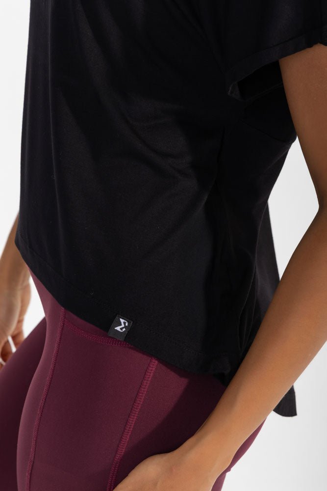 Black Pilates Tee - Sigma Fit