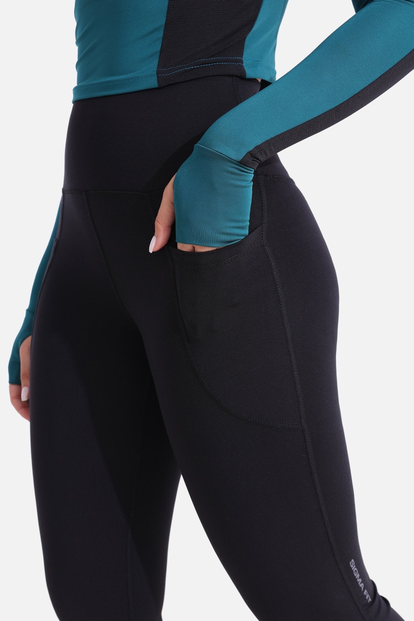 Black Yoga Flare Pants - Sigma Fit