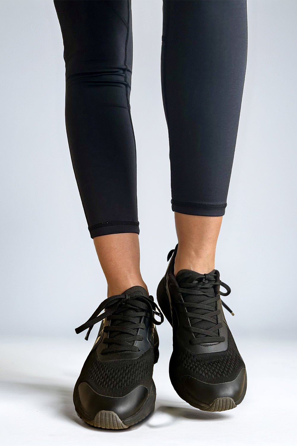 Women Mach - One Shoes Black - Sigma Fit