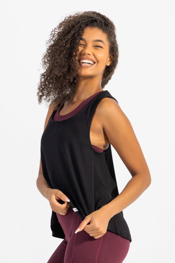 Yogi’s Croptop Black - Sigma Fit