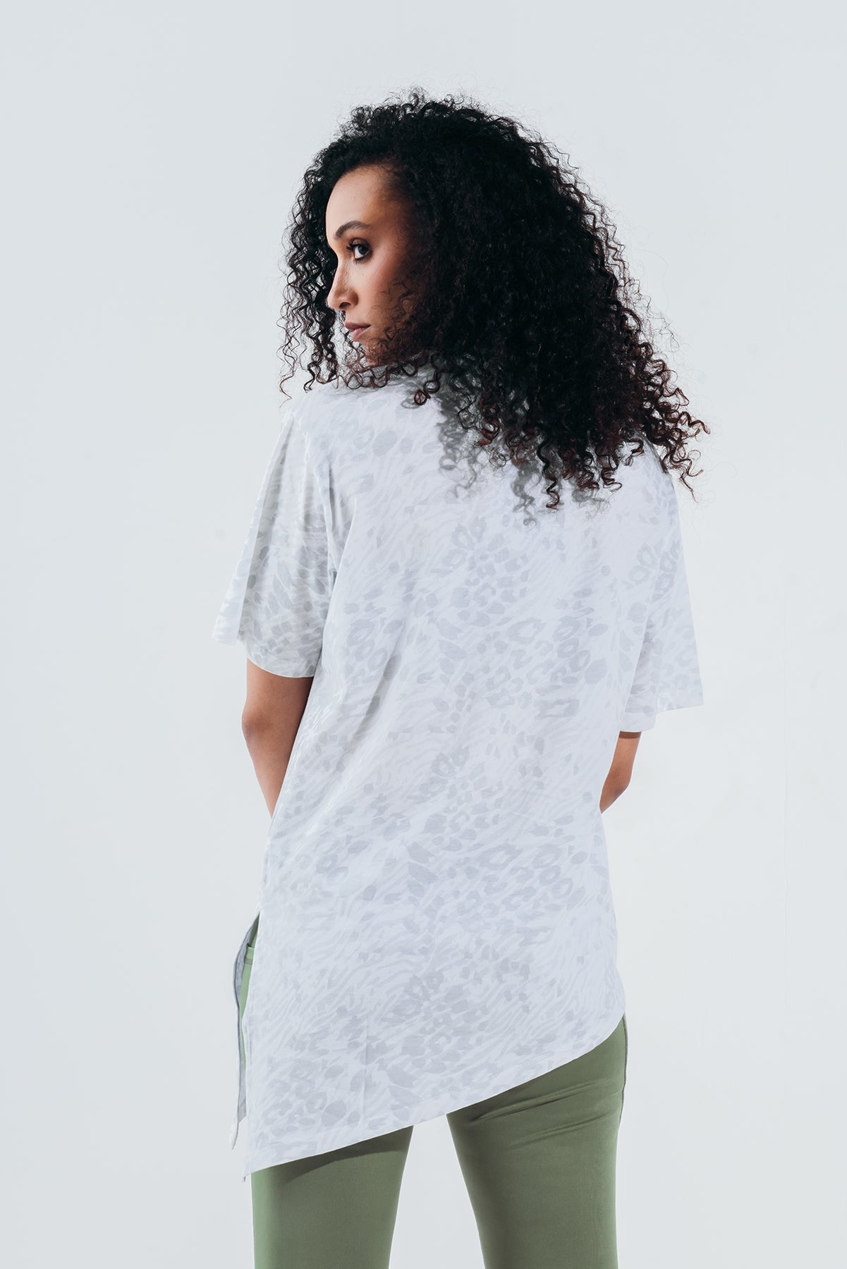 Printed White Oversized Short Sleeve - Sigma Fit